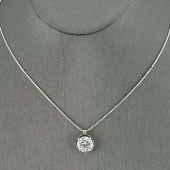 Silpada N1969 Center Stage Cubic Zirconia Necklace - Picture 4 of 13